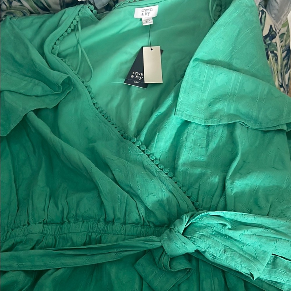 Crown & Ivy Green Blouse